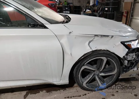 2022 Honda Accord Sport 2.0T z USA, uszkodzony, nr VIN 1HGCV2F32NA022015